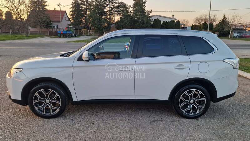 Mitsubishi Outlander 2.2 INTENSE