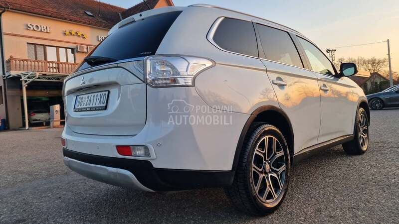 Mitsubishi Outlander 2.2 INTENSE