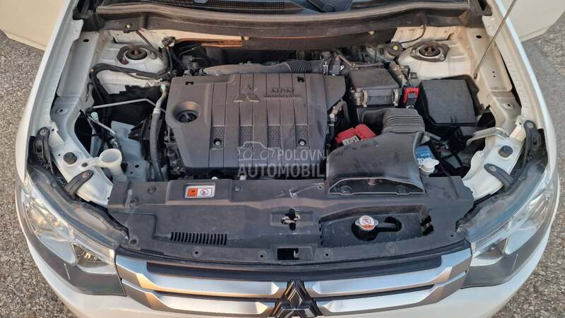 Mitsubishi Outlander 2.2 INTENSE