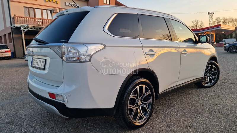 Mitsubishi Outlander 2.2 INTENSE