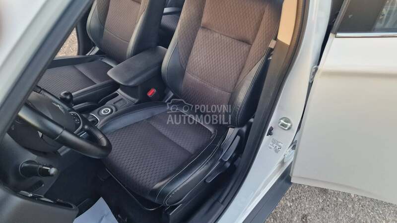 Mitsubishi Outlander 2.2 INTENSE