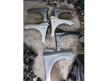 Desno krilo B w246 za Mercedes Benz B Klasa