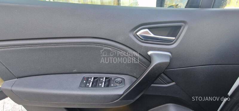 Renault Captur TECHNO 90