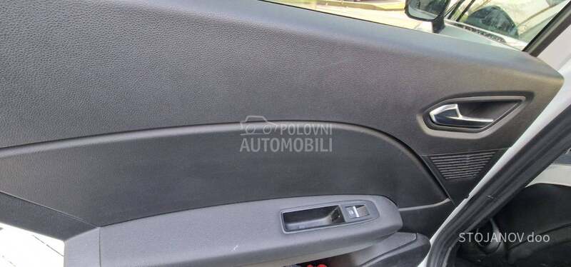 Renault Captur TECHNO 90