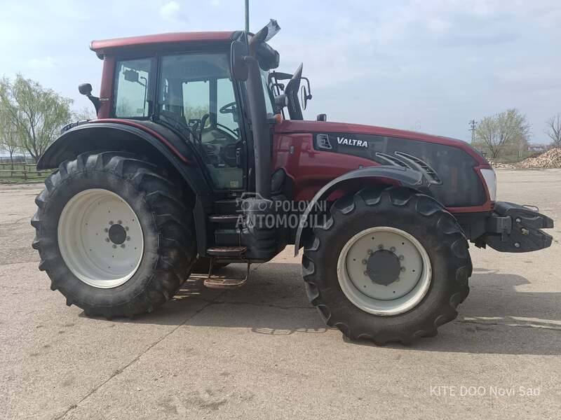 Valtra T153