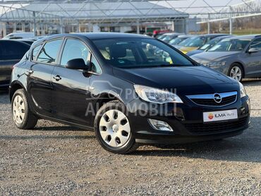 Opel Astra J 