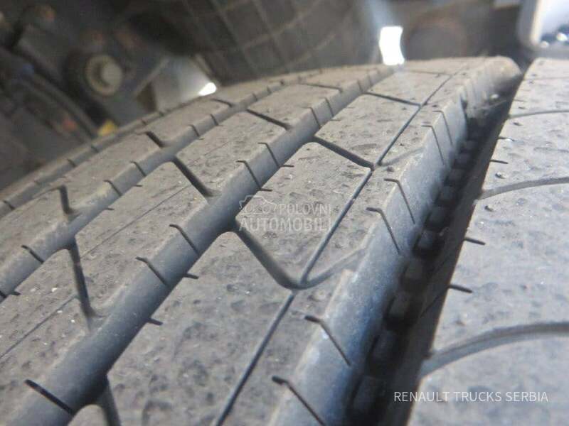 Renault D12 HLADNJACA