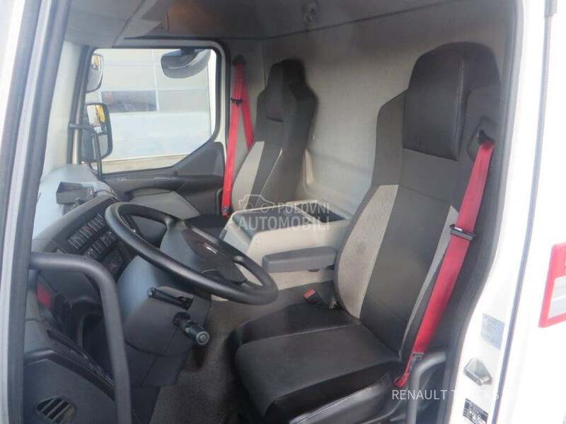 Renault D12 HLADNJACA