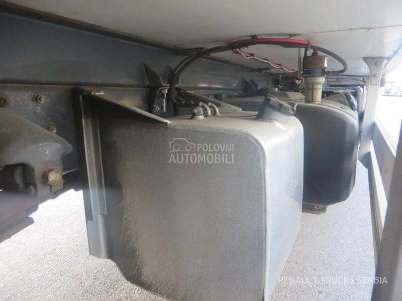 Renault D12 HLADNJACA