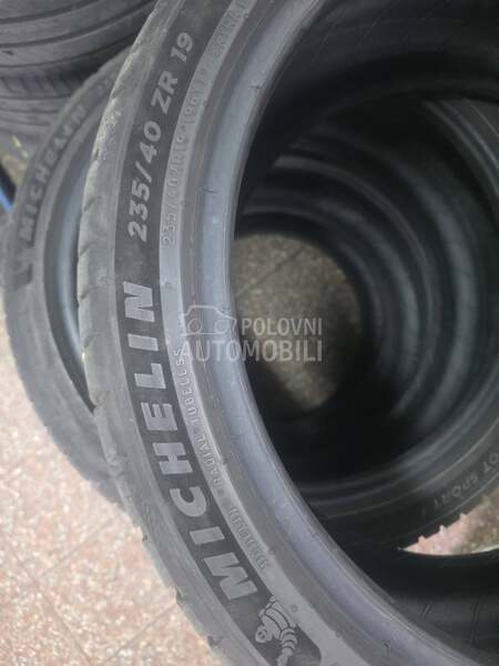 Michelin 235/40 R19 Letnja