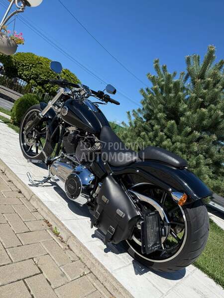 Harley Davidson breakout CH