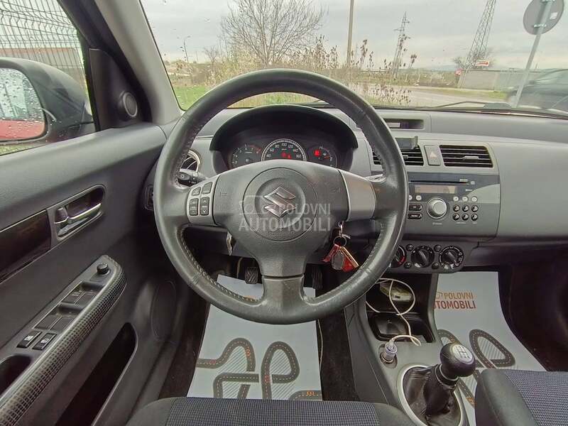 Suzuki Swift 