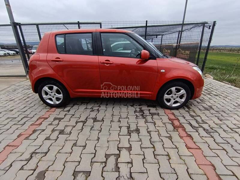 Suzuki Swift 