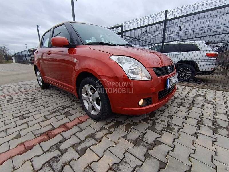 Suzuki Swift 