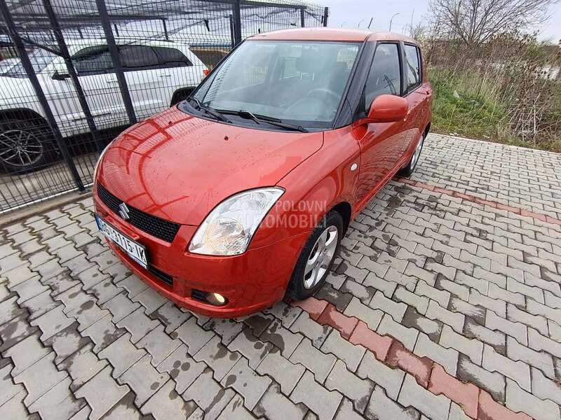 Suzuki Swift 