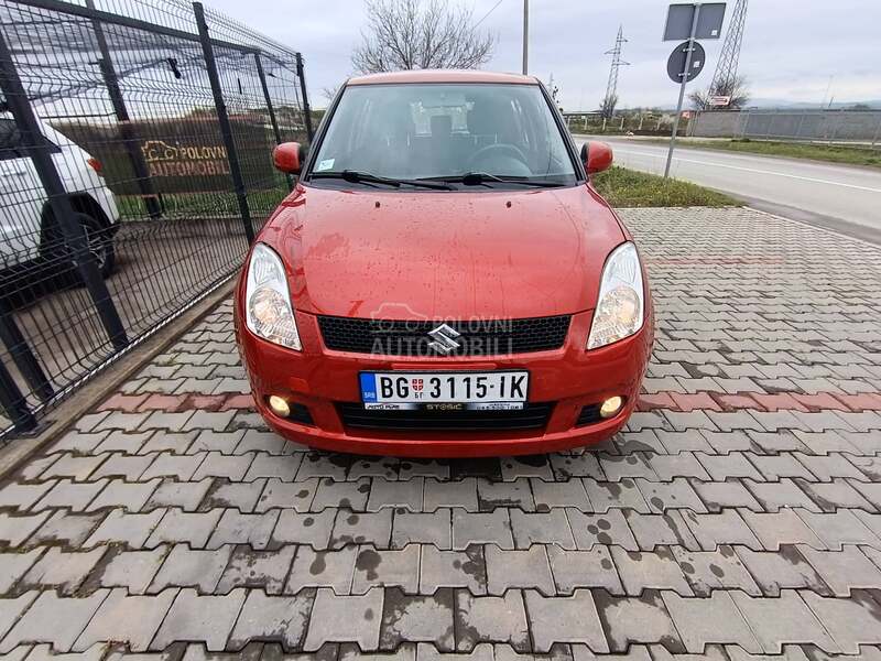 Suzuki Swift 