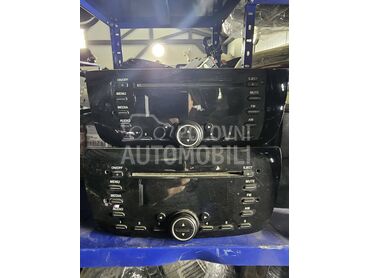 Radio cd fabricki za Fiat Doblo