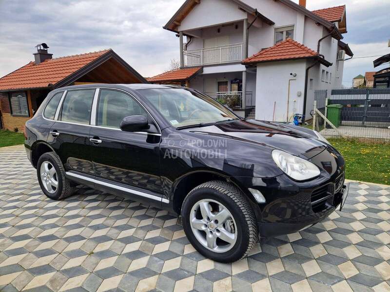 Porsche Cayenne 4.5i