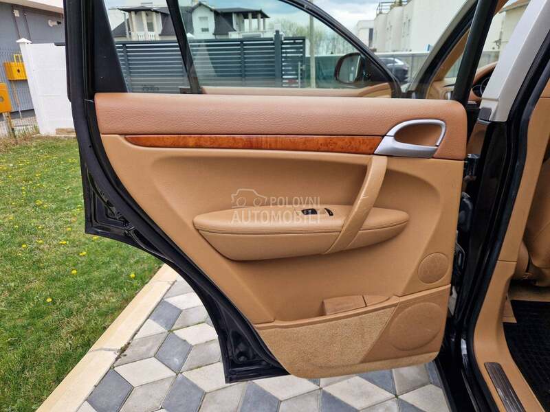 Porsche Cayenne 4.5i