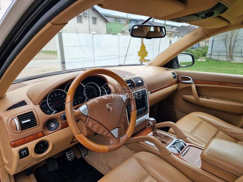 Porsche Cayenne 4.5i