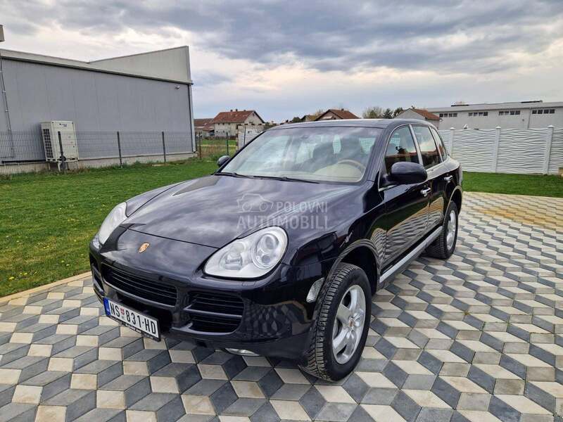 Porsche Cayenne 4.5i