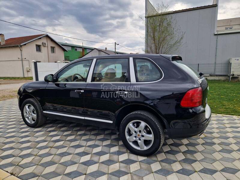 Porsche Cayenne 4.5i