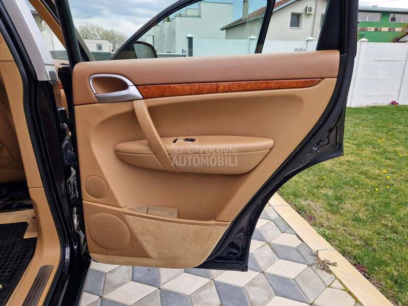 Porsche Cayenne 4.5i