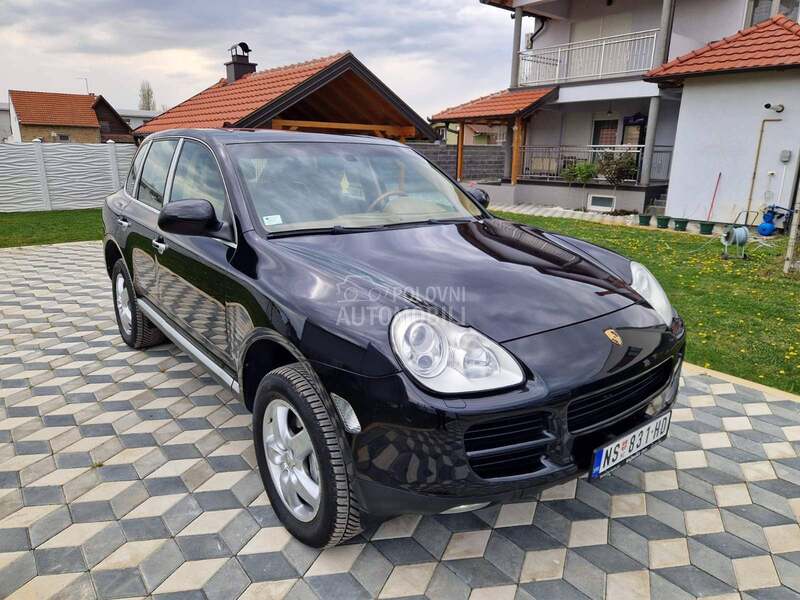 Porsche Cayenne 4.5i