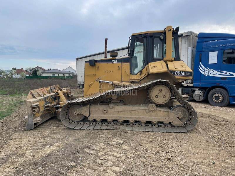 CAT Buldorzer D6M