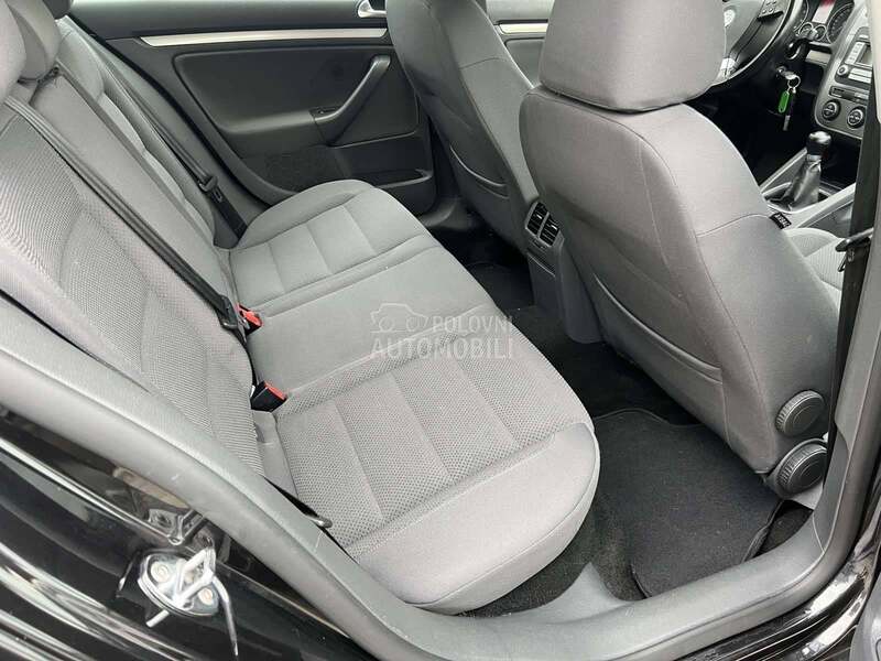 Volkswagen Golf 5 1.4 TSI