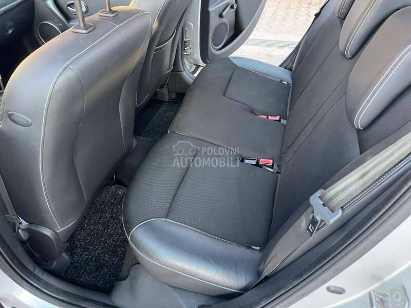 Renault Clio 1.6 16v