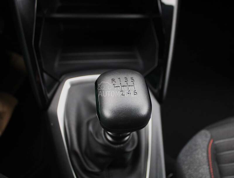 Peugeot 2008 1.2 Active