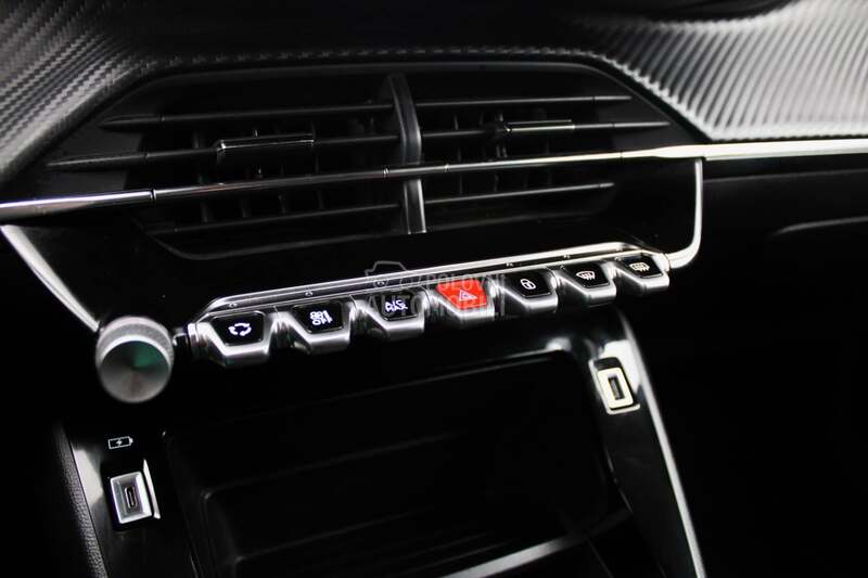 Peugeot 2008 1.2 Active