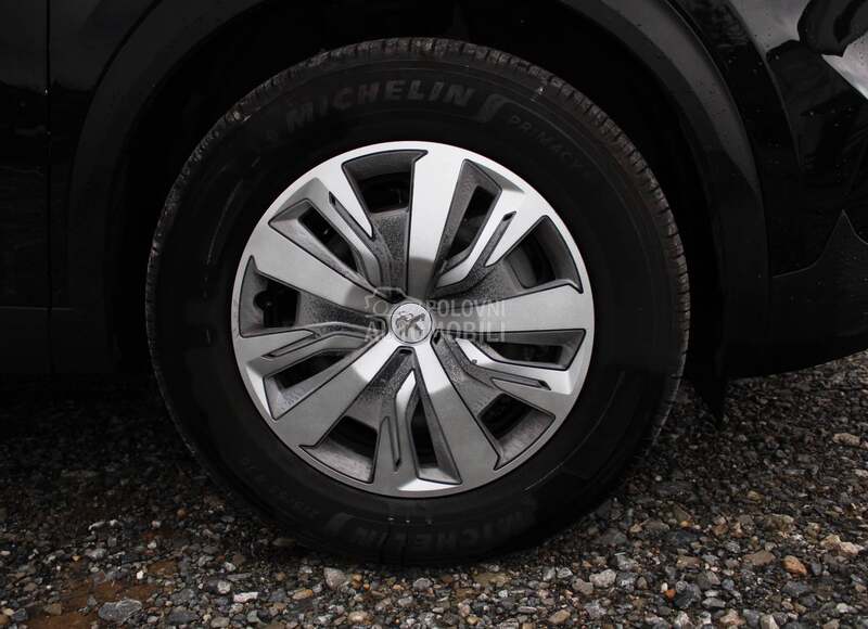 Peugeot 2008 1.2 Active