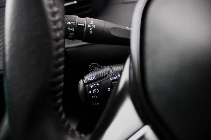 Peugeot 2008 1.2 Active