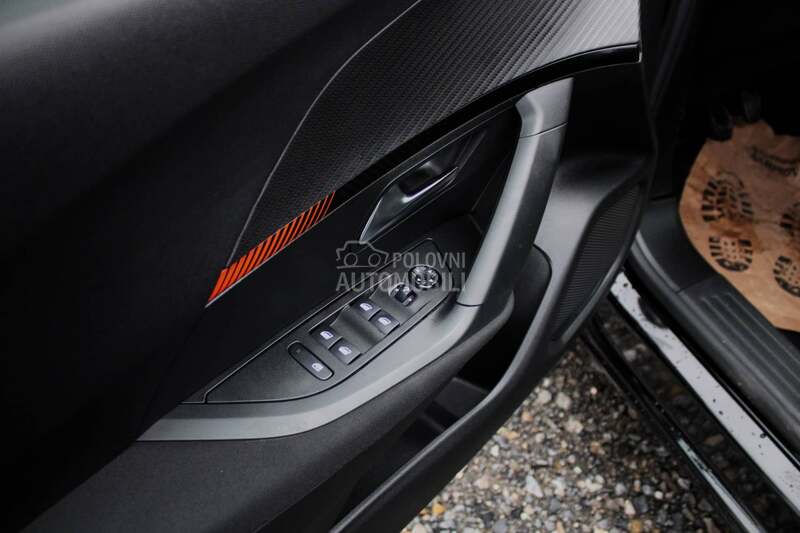 Peugeot 2008 1.2 Active