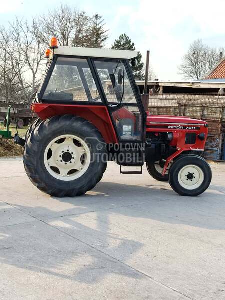 Zetor 7011