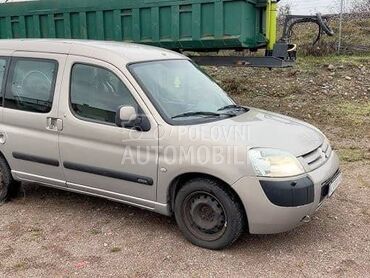 berlingo u delovima za Citroen Berlingo od 2004. do 2006. god.