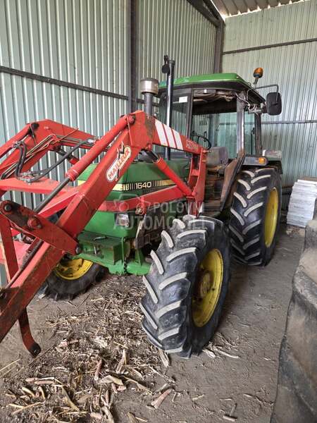 John Deere 1640