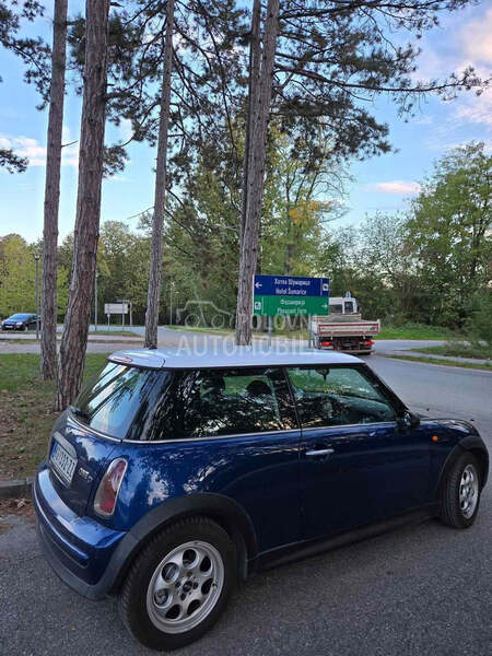 MINI One 