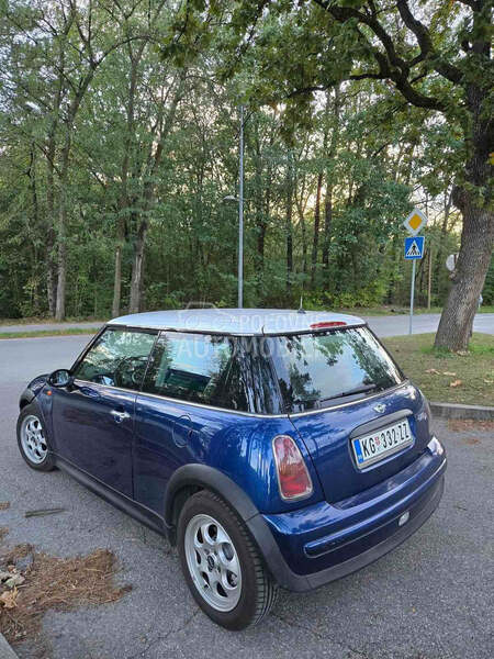 MINI One 