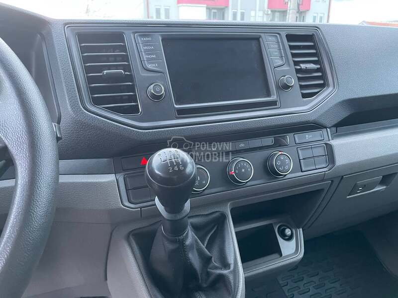 Volkswagen Crafter sa rampom