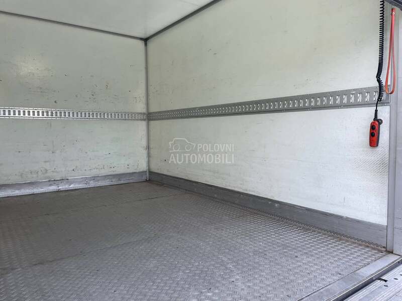 Volkswagen Crafter sa rampom