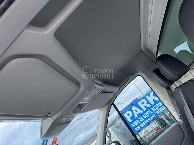 Volkswagen Crafter sa rampom
