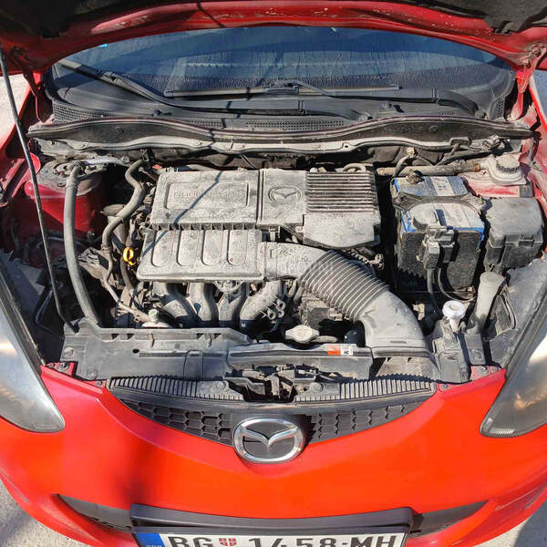Mazda 2 