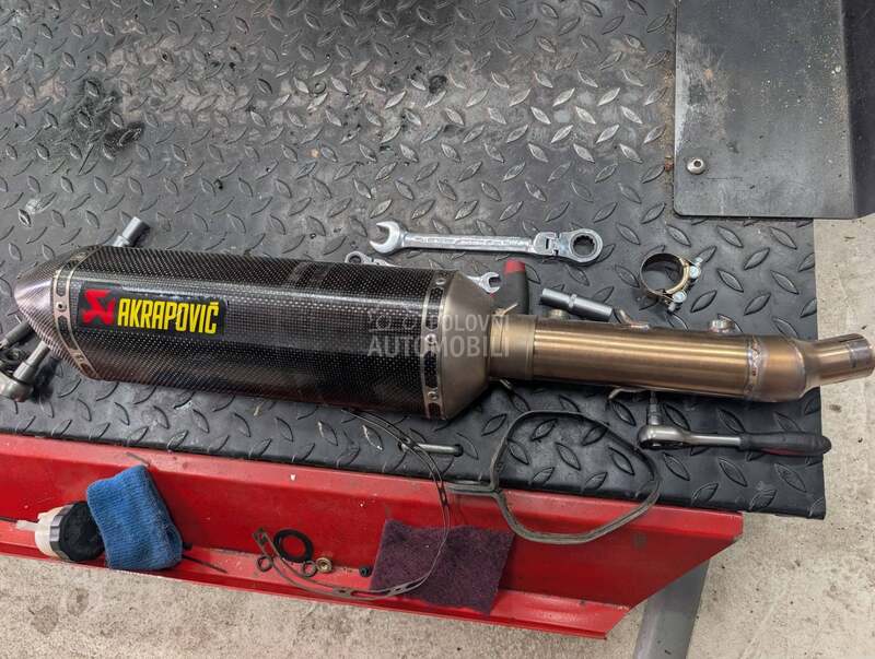 Auspuh Akrapovic Xmax 300