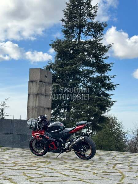 Suzuki Gsxr k8 1000