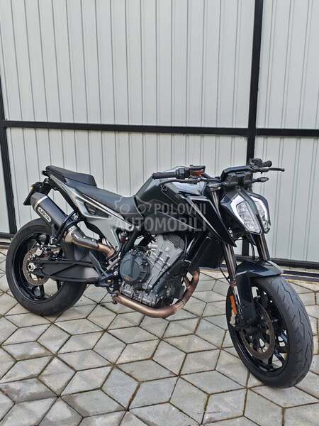 KTM DUKE 790