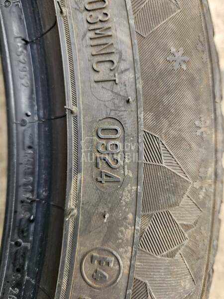 Semperit 215/55 R18 Zimska