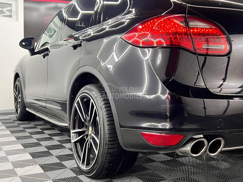 Porsche Cayenne 